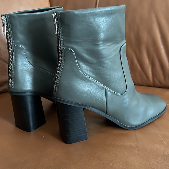 ⭐️DV Dolce Vita DV Dolce Vita Women's Milana Ankle Boot Size 8.5 - Picture 4 of 12